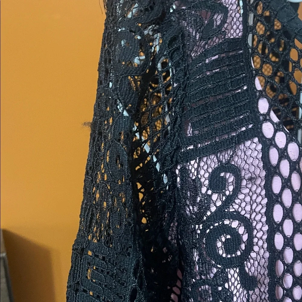 Nicole Miller Black Lace Top with Pink Underlay – Size L (Regular) - Picture 7 of 16